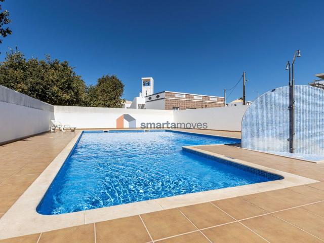 1 Bedroom Apartment with Large Terrace & Pool for Long Term Rent Tavira T1 Apartment SMR1028