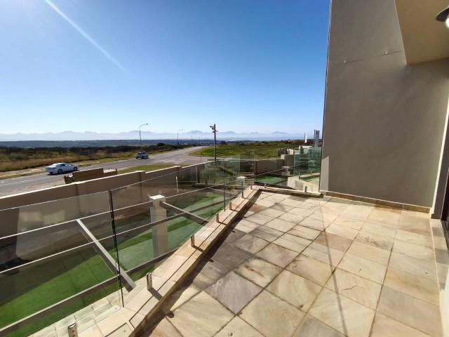 1 Bedroom Apartment with Mountain and Sea Views Mossel Bay Lifestyle and Retirement Village