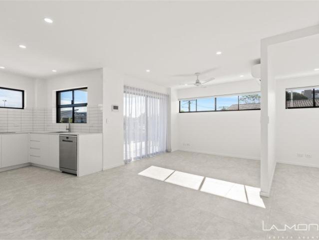 1 Bedroom Apartment with Study & Undercover Parking! Located walking distance from Wynnum's vibrant esplanade