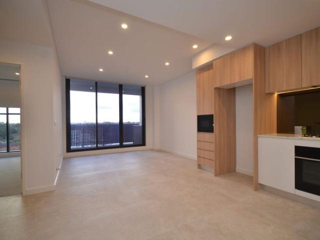 1 BEDROOM APARTMENT WITH STUNNING VIEWS