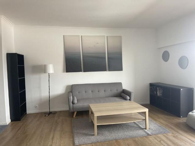 1 Bedroom Apartment with parking, Cascais