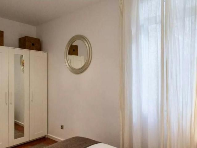 1 Bedroom Apartment with Rooftop Terrace in Gràcia, Barcelona Amsterdam Apartments for Rent