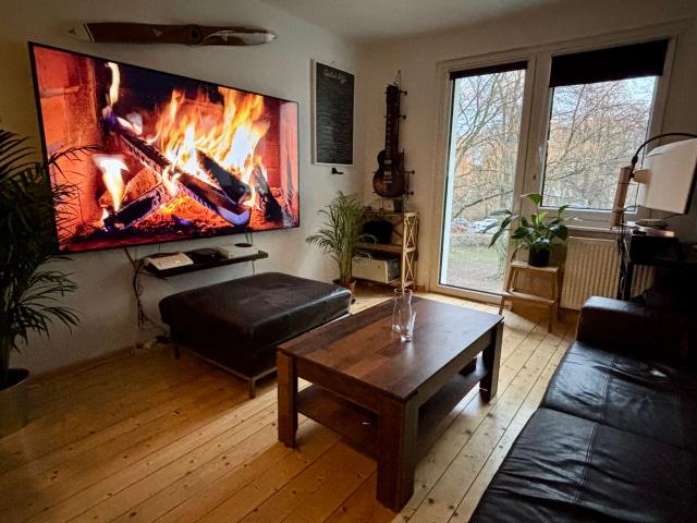 1 bedroom apartment with Wi Fi, workspace & balcony, Braunschweig Amsterdam Apartments for Rent