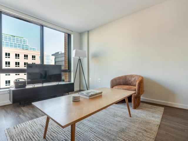 1 bedroom, Arlington Arlington 22201 LS104889433