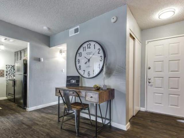 1 bedroom, Arlington TX 76006 105855172