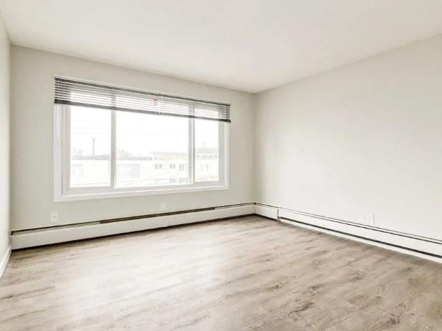 1 Bedroom at Emerald Vista