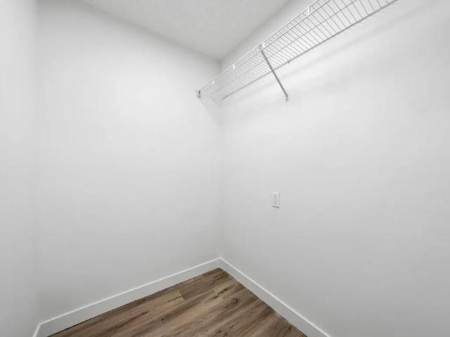 1 Bedroom at Lakewood Manor