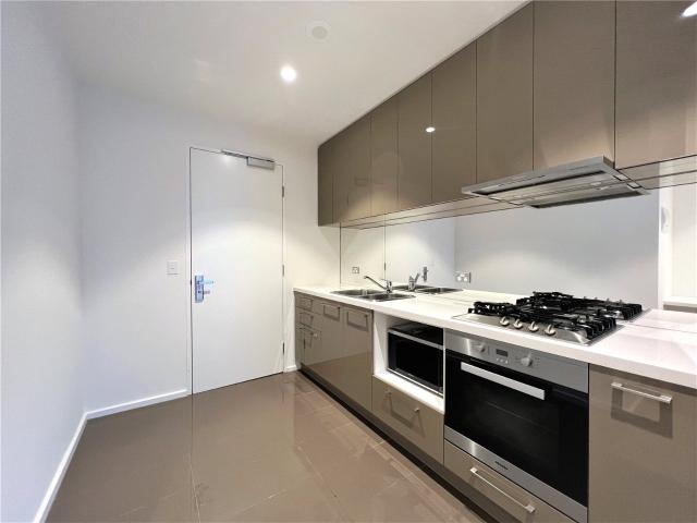 1 Bedroom at Level 31 with Study Nook!