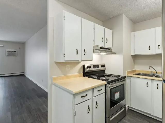 1 Bedroom at Mayfair Manor