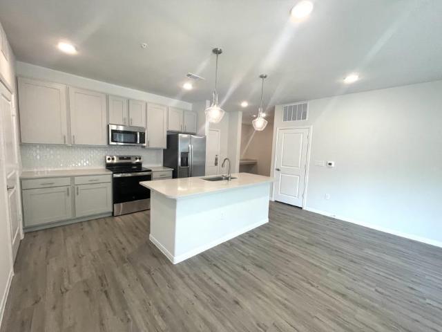 1 bedroom, Aubrey TX 76227 102152408