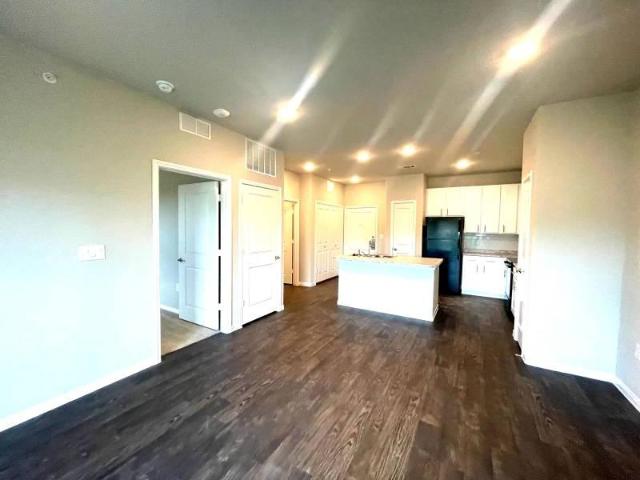 1 bedroom, Aubrey TX 76227 103030374