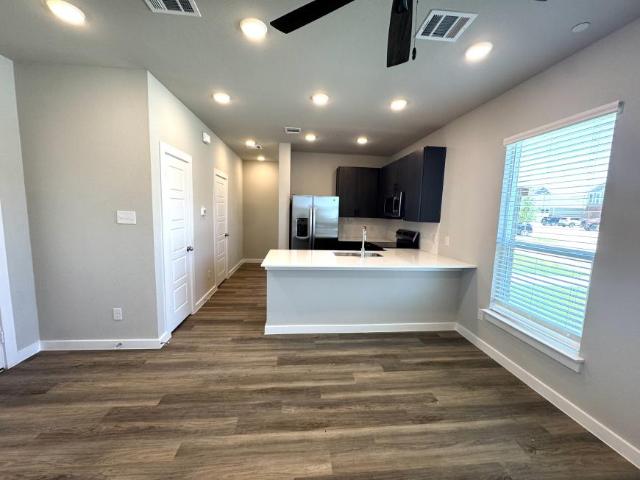 1 bedroom, Aubrey TX 76227 104964435