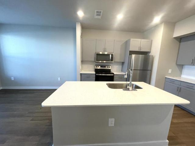 1 bedroom, Aubrey TX 76227 95851397