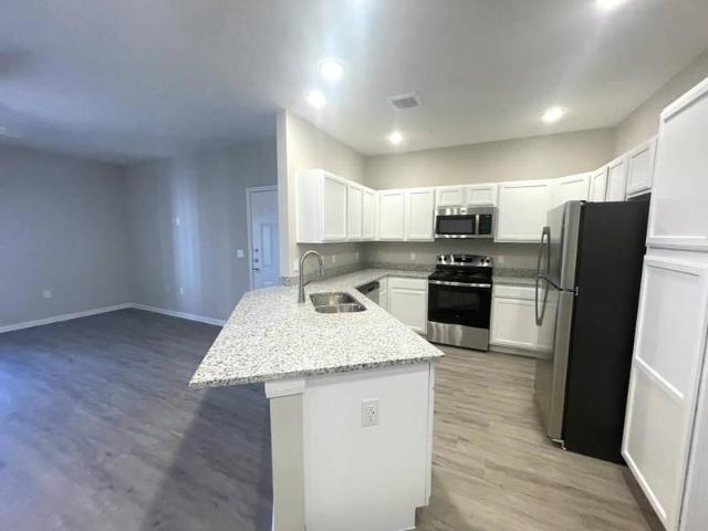 1 bedroom, Aubrey TX 76227 95877477