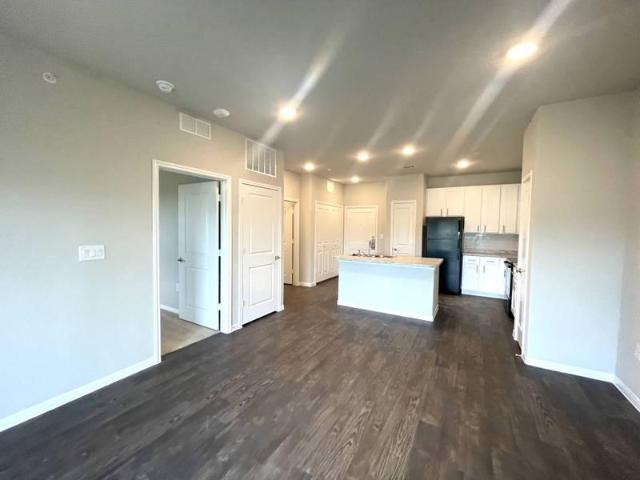 1 bedroom, Aubrey TX 76227 95903665