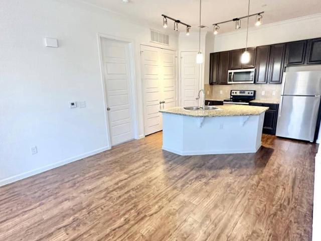 1 bedroom, Aubrey TX 76227 99262253