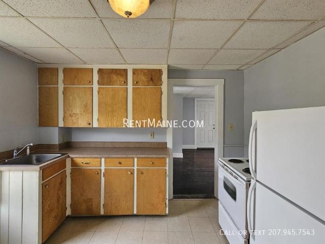 1 bedroom, Auburn ME 04210 105839966