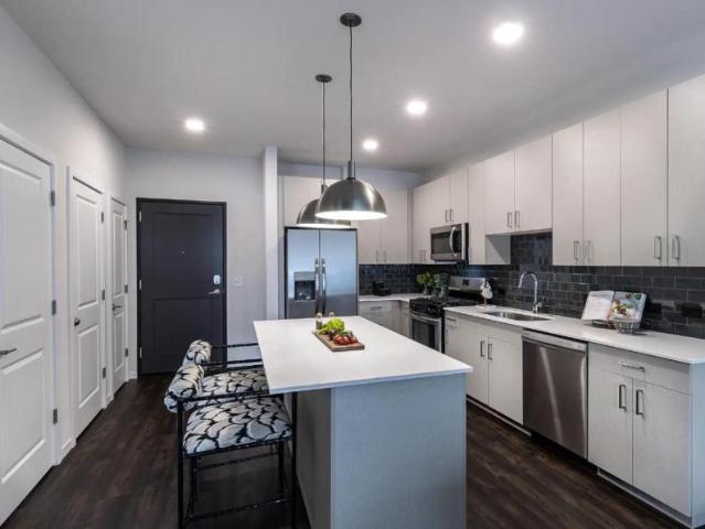 1 bedroom, Aurora IL 60504 105669390