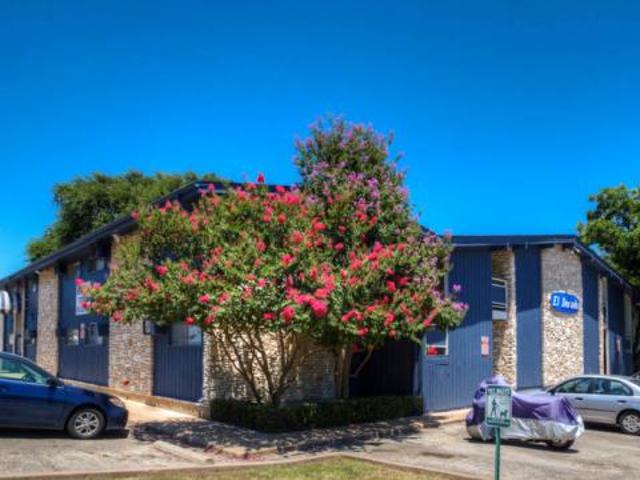 1 bedroom, Austin TX 78705 77113156