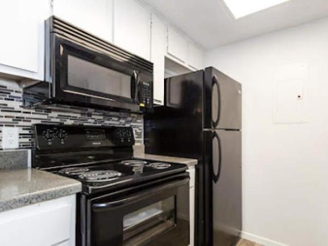 1 bedroom, Austin TX 78729 105221490