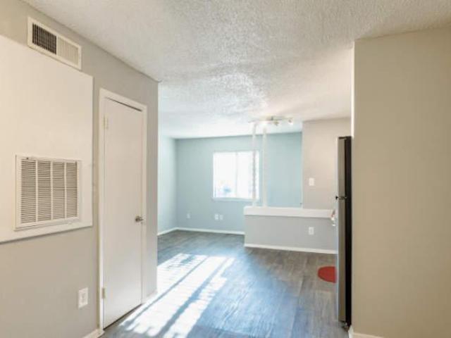 1 bedroom, Austin TX 78752 105221109