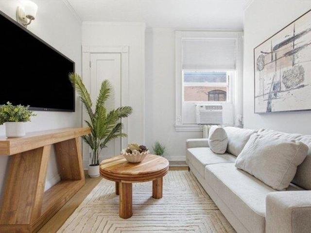 1 bedroom, Boston MA 02108 105443221