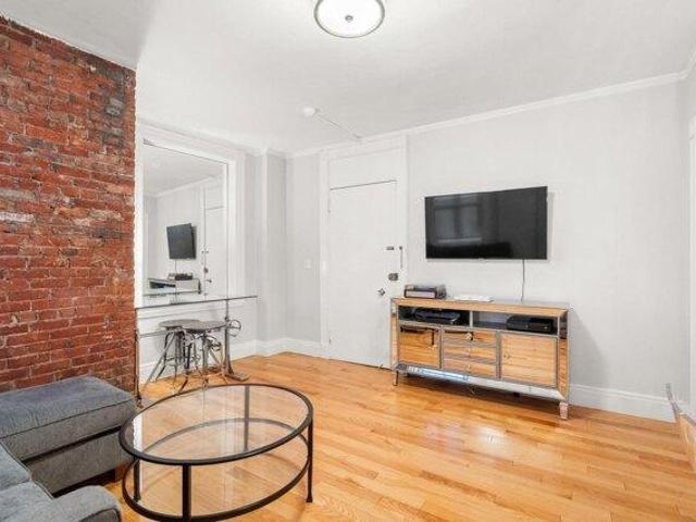 1 bedroom, Boston MA 02108 105579022