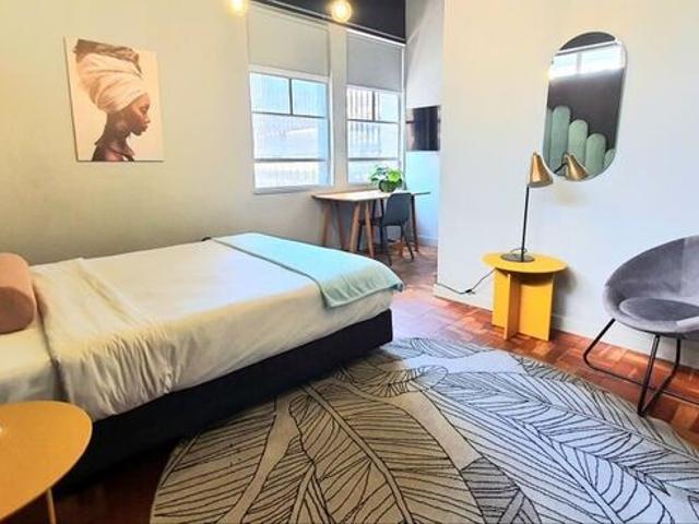 1 Bedroom bachelor apartment to rent in Cape Town City Centre