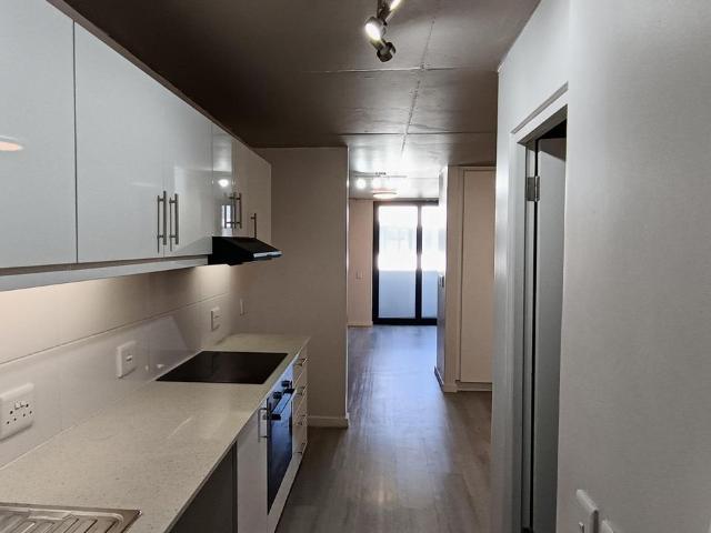 1 Bedroom bachelor apartment to rent in Observatory, Cape Town