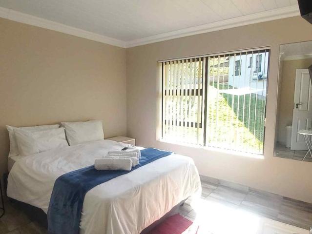 1 Bedroom bachelor flat to rent in Island View, Mossel Bay