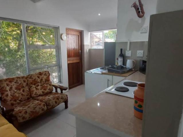 1 Bedroom bachelor flat to rent in Ridgeworth, Bellville