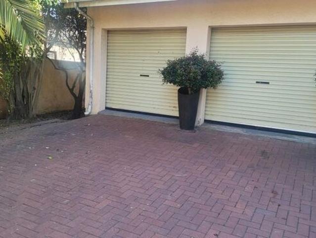 1 Bedroom bachelor to rent in Rembrandt Park, Johannesburg