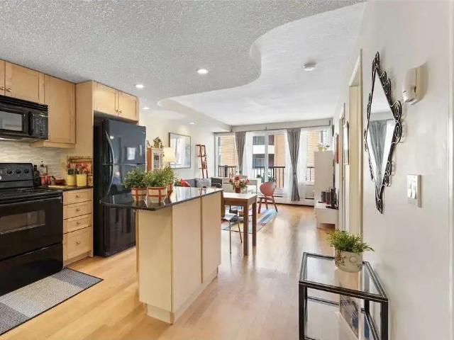 1 Bedroom Bankview Beauty — 1 Bedroom Condo Unit