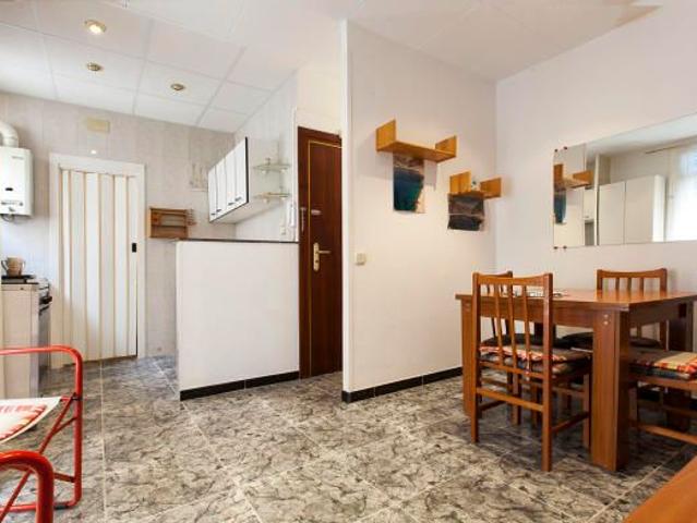 1 Bedroom Barceloneta Apartment for Rent, Right by the Beach