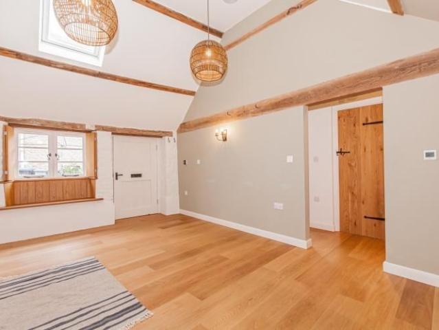 1 bedroom barn to rent