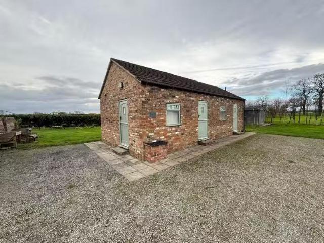 1 bedroom barn conversion for rent in Girsby Hall Farm, Girsby.