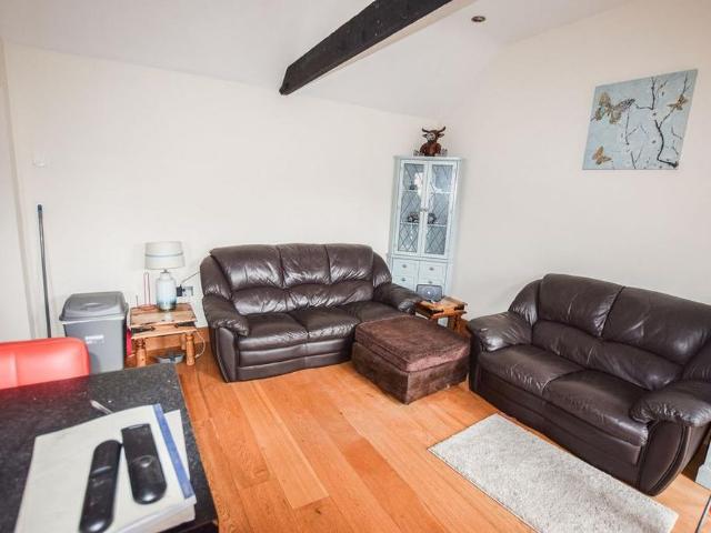 1 bedroom barn conversion to rent