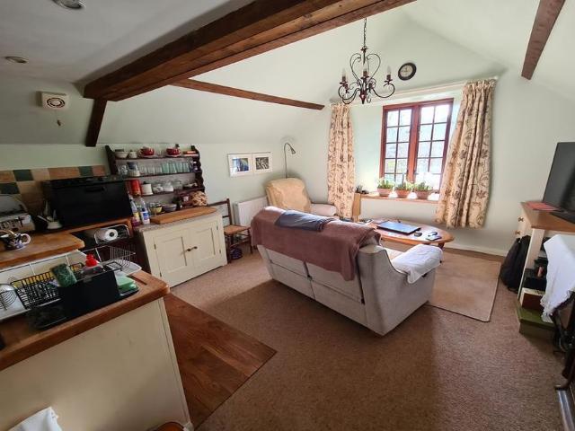 1 bedroom barn conversion to rent