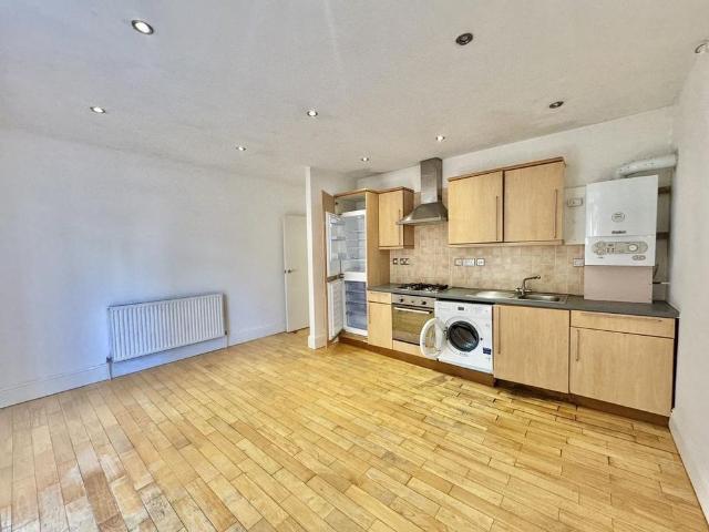 1 bedroom barn conversion to rent