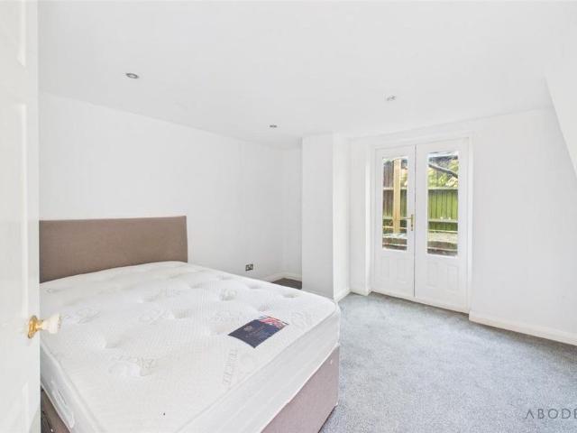 1 bedroom barn conversion to rent
