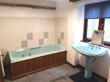 1 bedroom barn conversion to rent