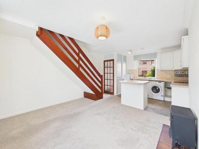 1 bedroom barn conversion to rent