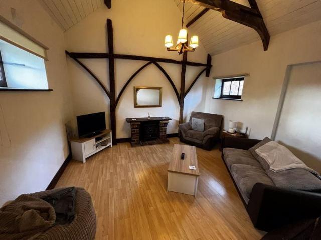 1 bedroom barn conversion to rent