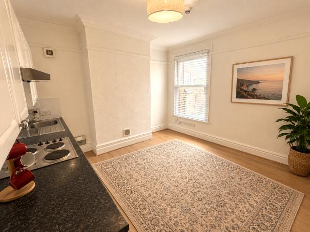 1 bedroom bedsit to rent