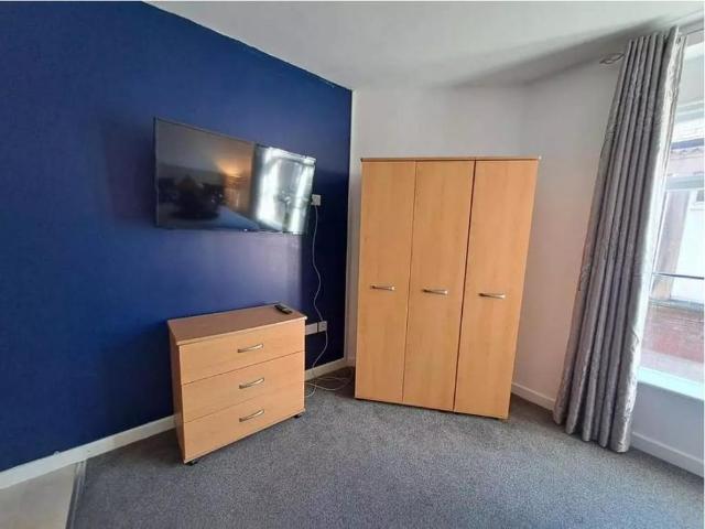 1 bedroom bedsit to rent
