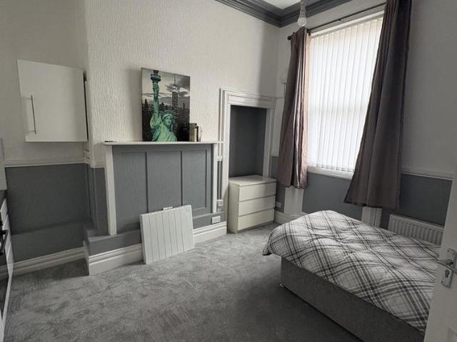 1 bedroom bedsit to rent