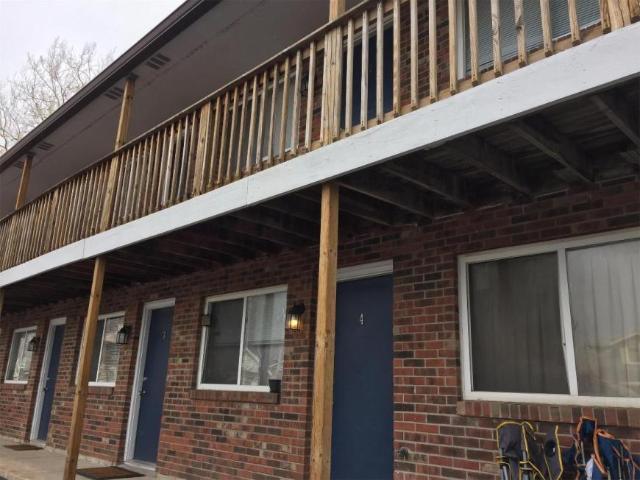 1 bedroom, Bloomington IN 47401 106027796