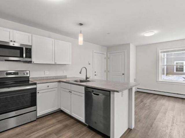 1 bedroom, Brunswick ME 04011 104884018