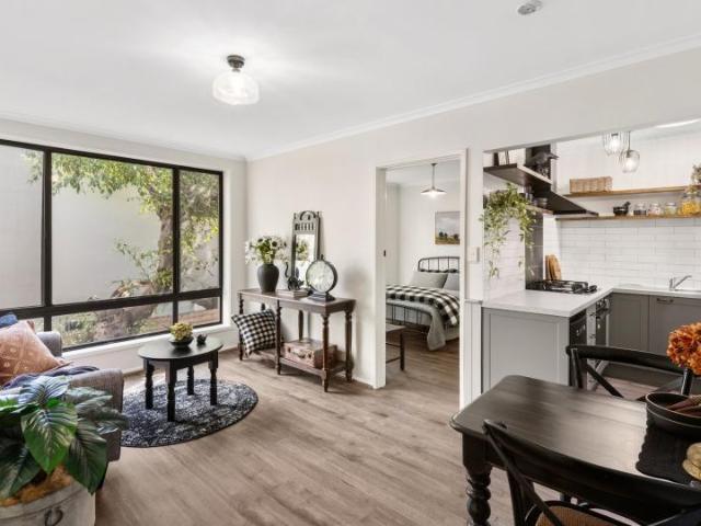 1 Bedroom Apartment Brunswick East VIC 102763940