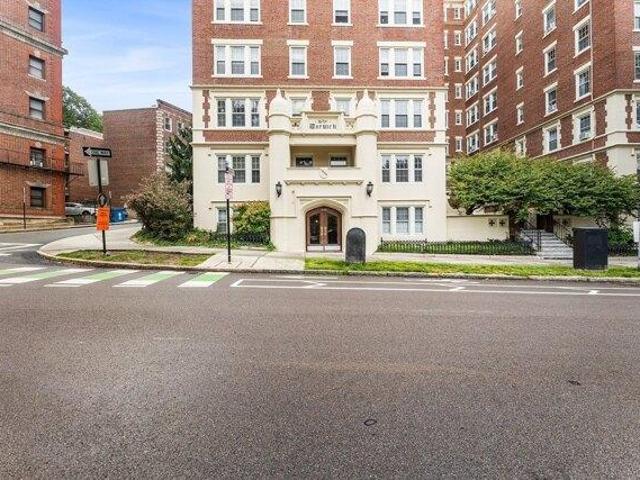 1 bedroom, Brookline MA 02446 105559926